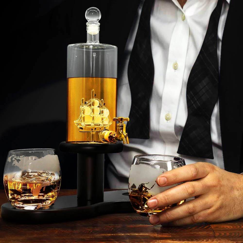 Glass Whiskey Decanter Set - Enhances Flavor - 780ml Clear Glass - Image 5